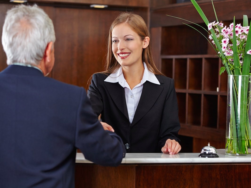 Cu xu the nao khi o khach san nam sao? anh 8