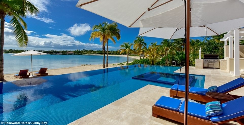 Noi nghi trang mat 6.500 USD mot dem cua danh thu Messi hinh anh