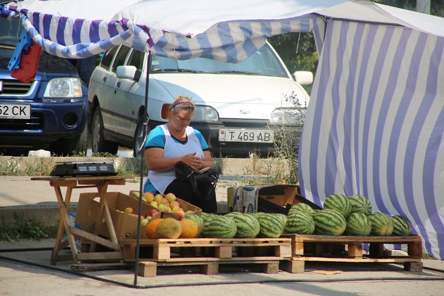Cuoc song ben trong mot quoc gia khong ton tai anh 14