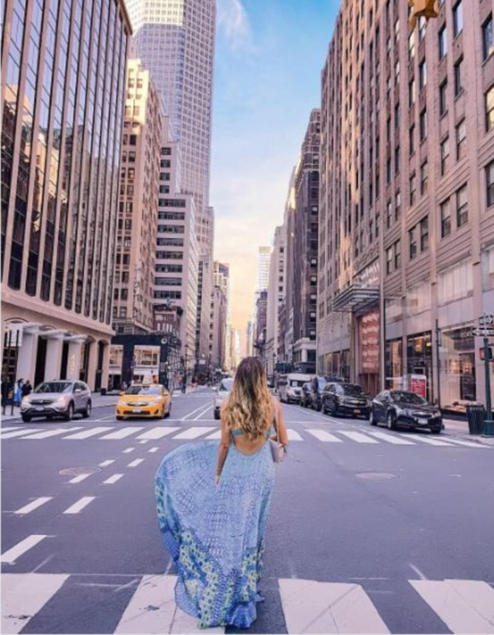 Blogger xinh dep bi vach mat “song ao” o diem den noi tieng anh 13