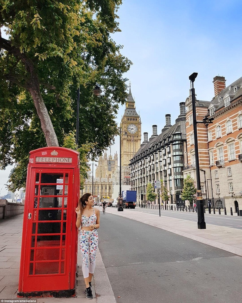 Blogger xinh dep bi vach mat “song ao” o diem den noi tieng anh 9