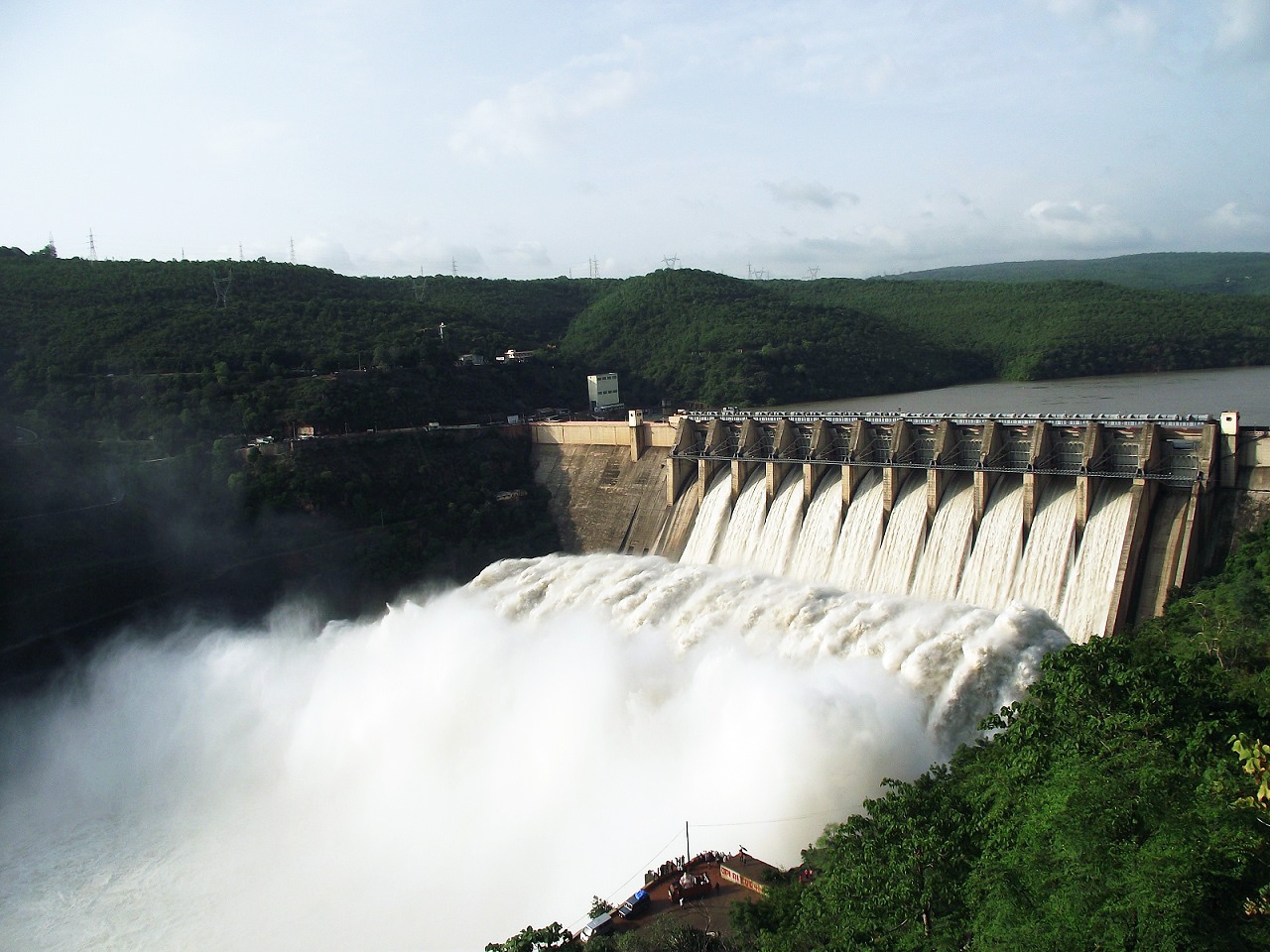 Vuong quoc do hanh phuc,  mien phi tien dien anh 8