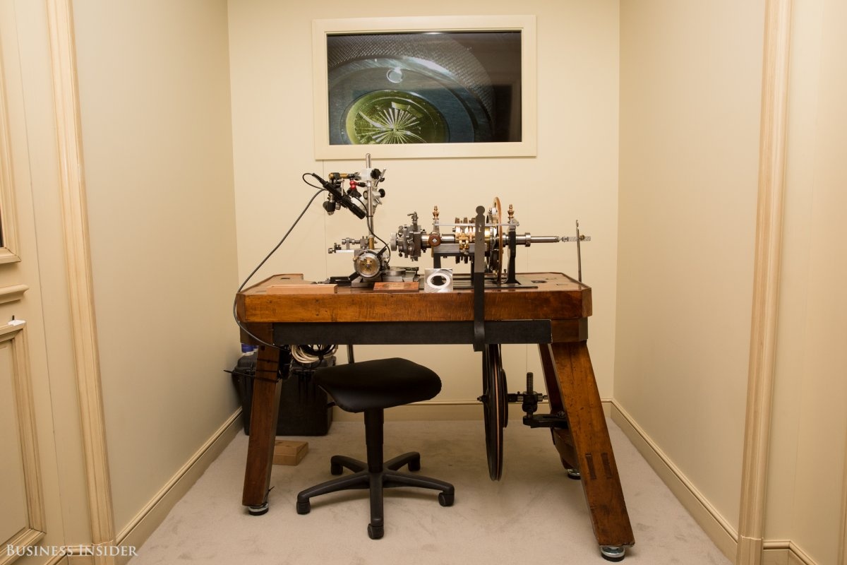 Nhung dong ho Thuy Si nha giau phai nop ho so moi duoc mua anh 17