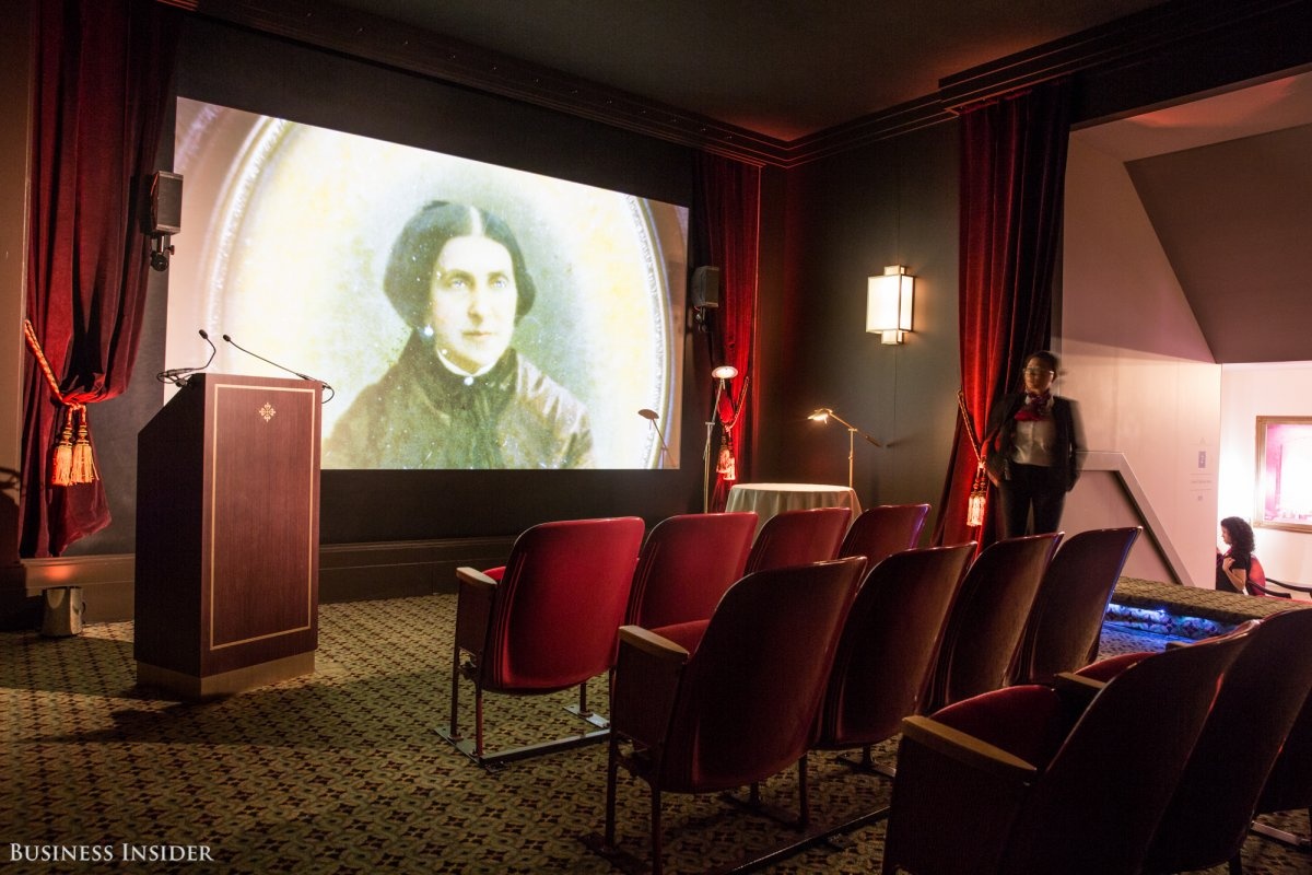 Nhung dong ho Thuy Si nha giau phai nop ho so moi duoc mua anh 4