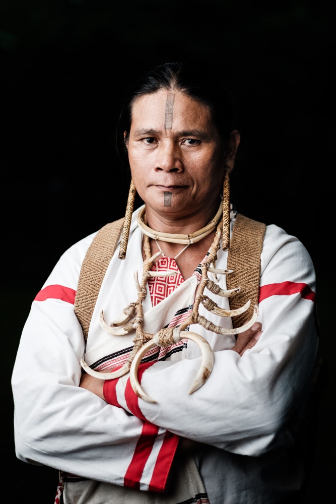 Nhung bo toc tho dan xam mat cuoi cung cua chau A anh 7