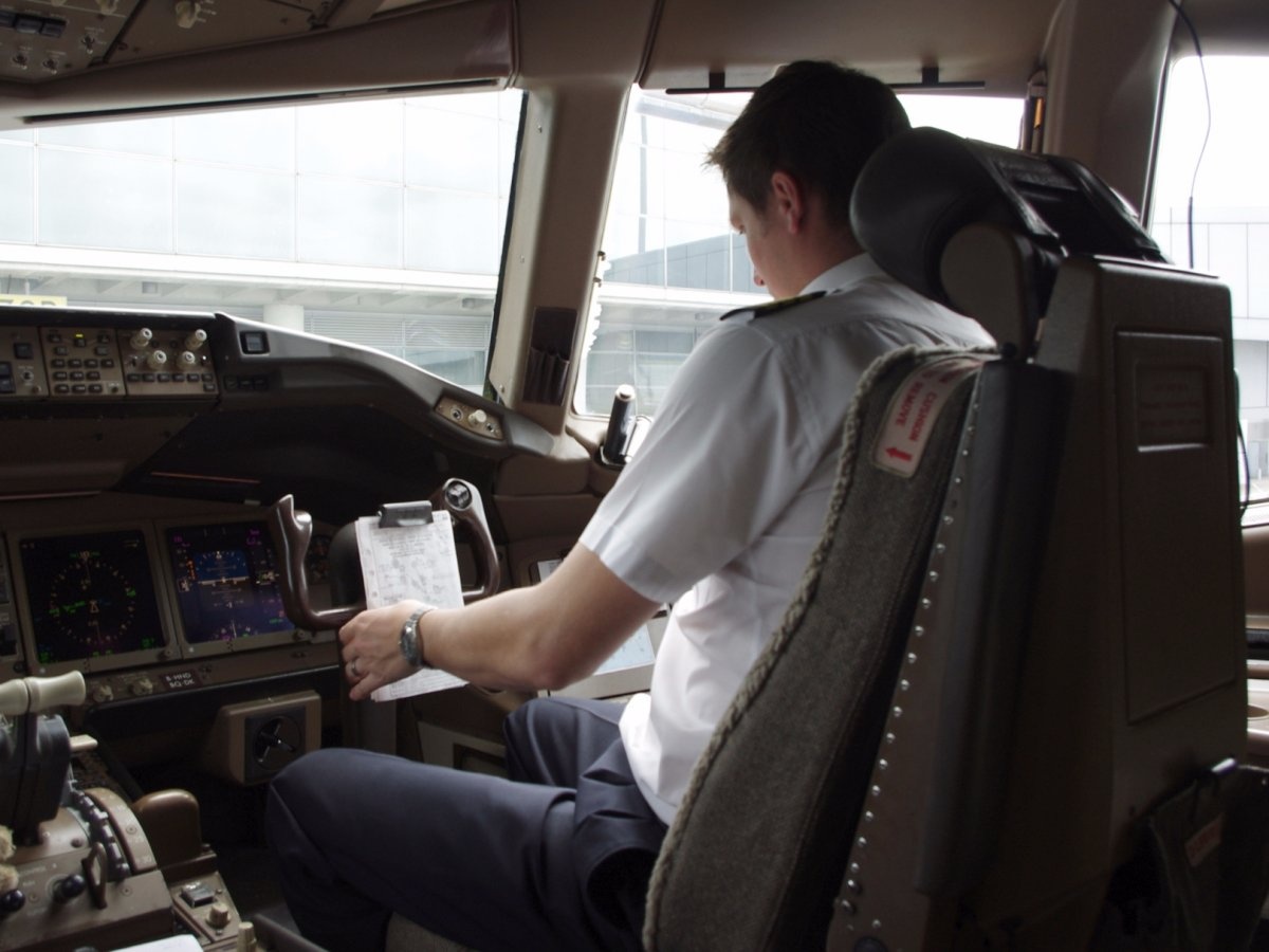 9 bi mat cac phi cong muon giau nhem anh 6