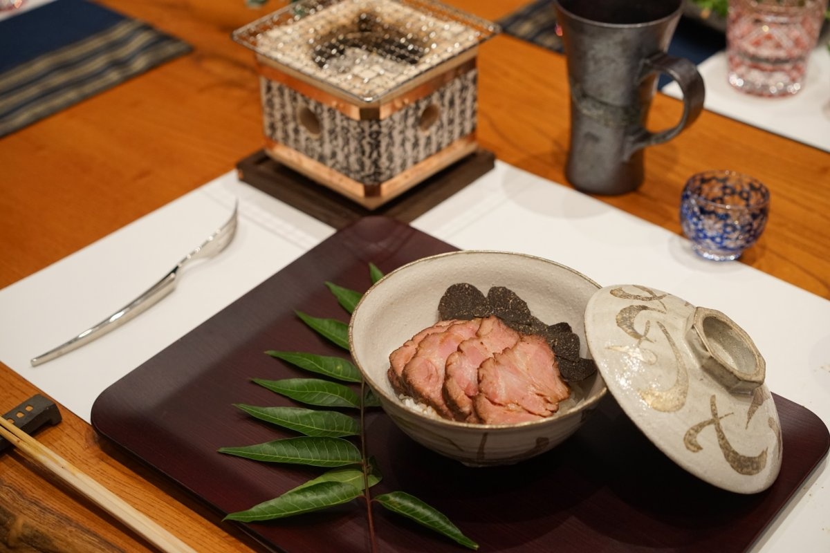 Nha hang Nhat Ban cho ty phu cong nghe anh 17