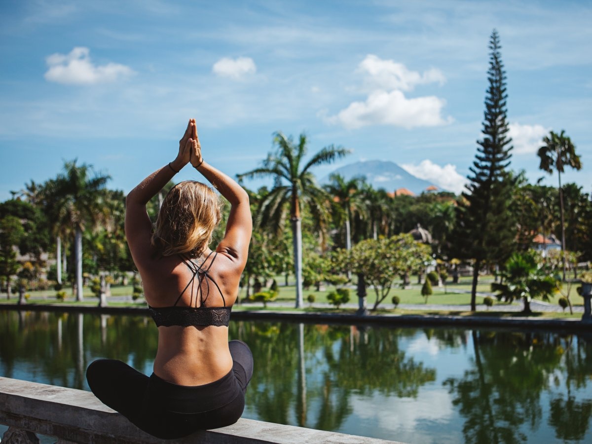 Nhung kieu du khach khien dan ban dia ghet anh 2