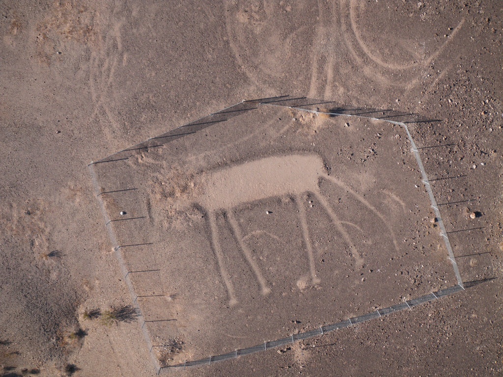 Hinh ve khong lo bi an o sa mac Colorado anh 7