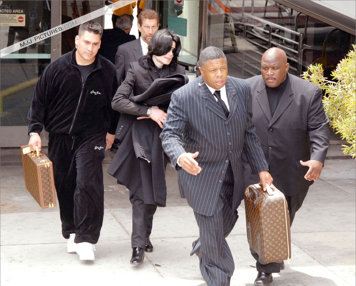 Nhung hanh dong bi hai cua khach di may bay anh 3