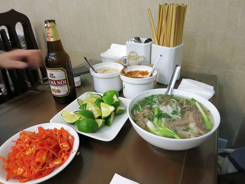 Nhung dac san Viet khien khach Tay me met anh 2