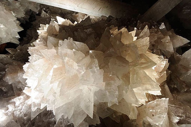 Hang dong pha le khong lo co khong khi day axit anh 8