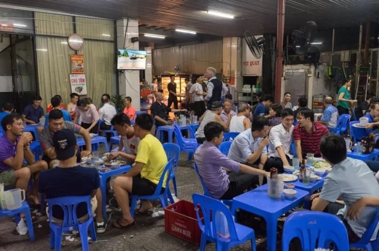 Bao Tay len lich mot toi an choi thu tha o Ha Noi anh 5