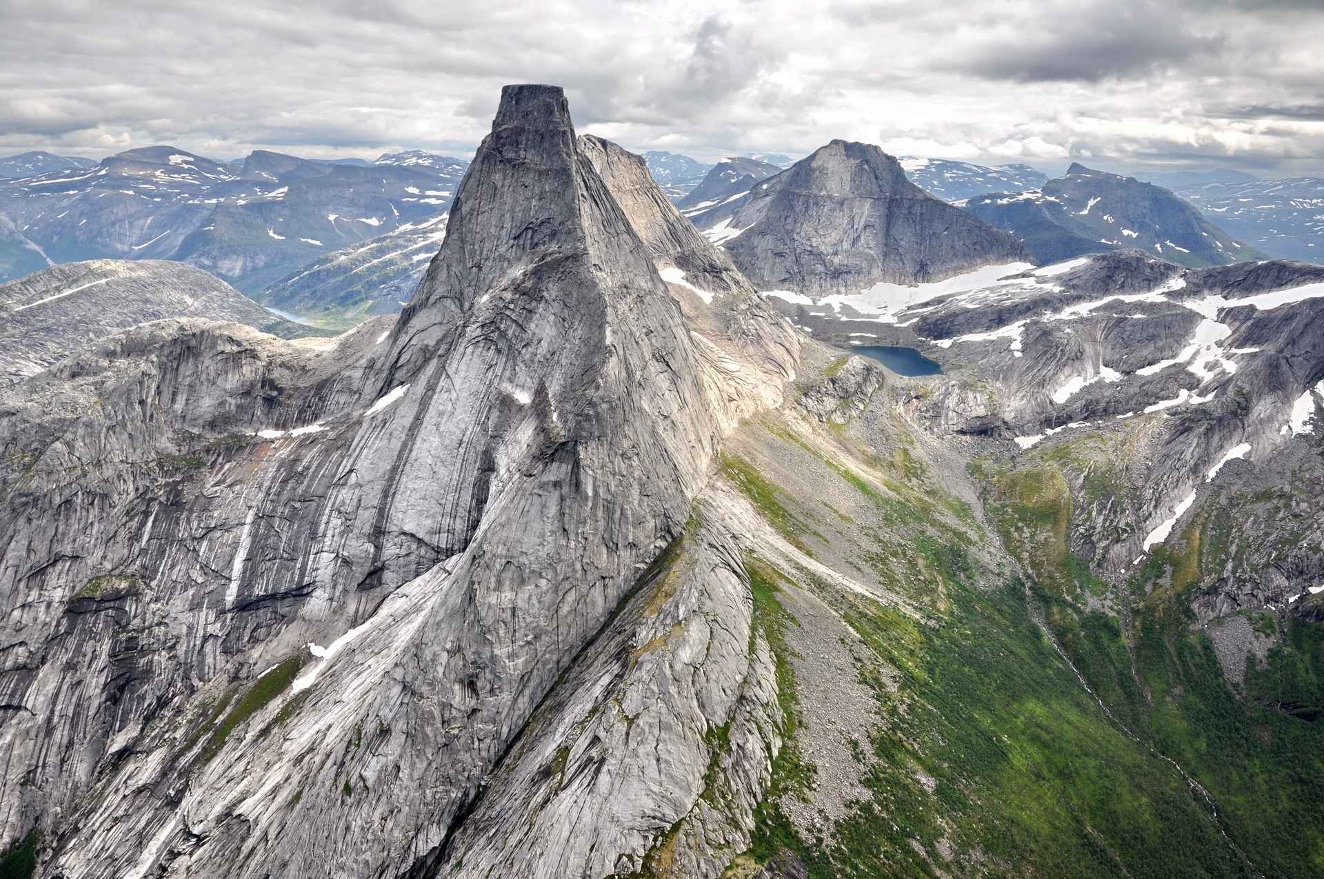 Nhung ngon nui ngoan muc cua Trai dat anh 9