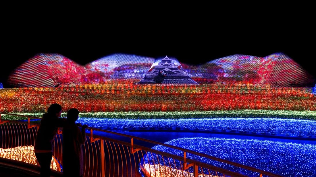 Le hoi anh sang voi hang trieu bong den o Nhat anh 2