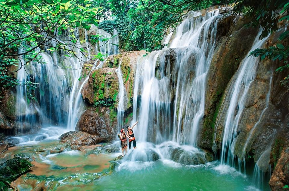 Ve que thu mon Tien Dung: An gi, choi dau? hinh anh