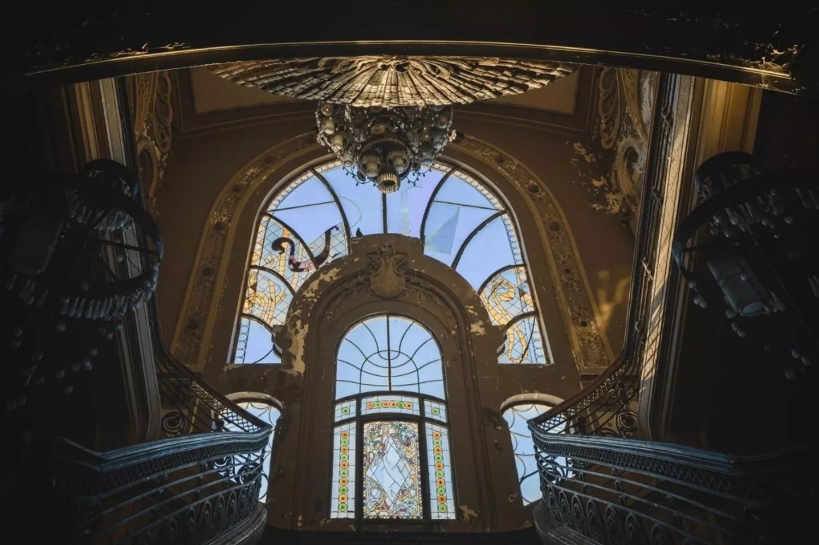 Ben trong casino bo hoang day ma mi anh 8