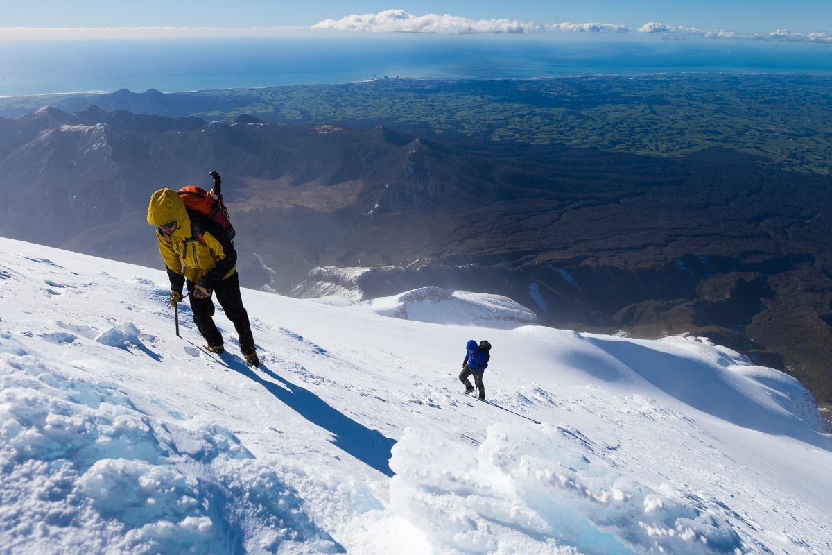 Ngon nui thieng duoc trao quyen con nguoi anh 6