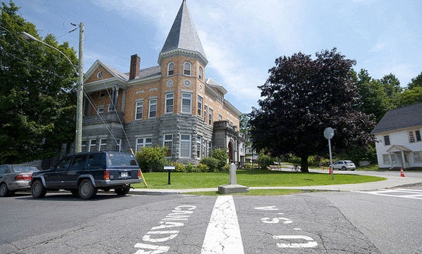 Toa nha nua thuoc lanh tho My, nua thuoc lanh tho Canada hinh anh