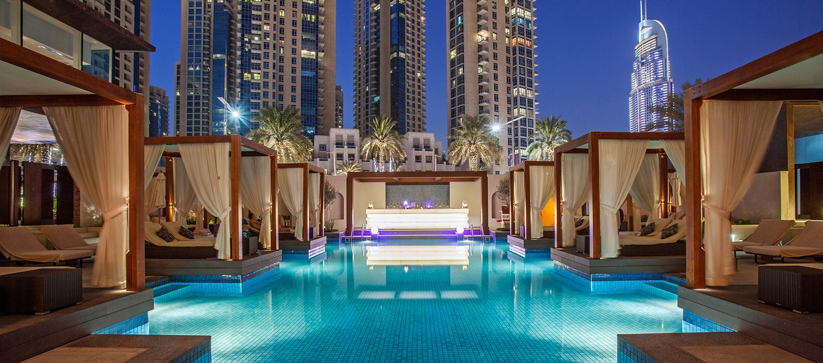 6 noi khong nen di neu co it tien anh 12