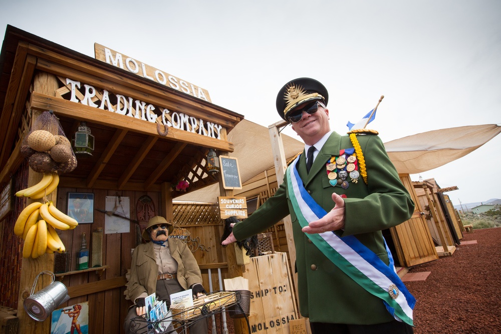 Quoc gia sieu nho chi co 32 cong dan hinh anh