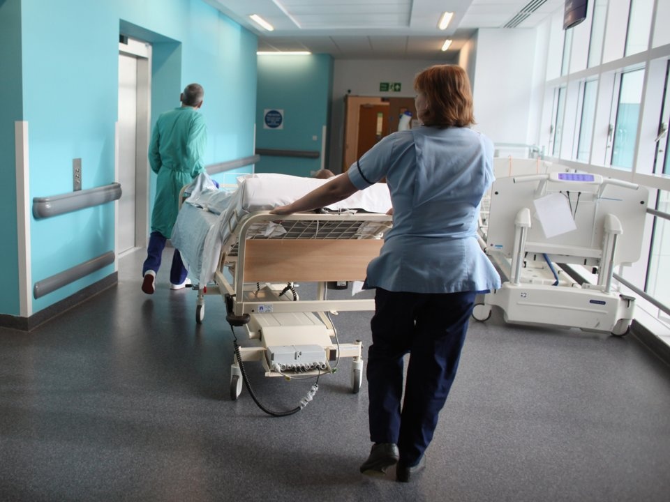 Dau bung co the la trieu chung cua benh gi? anh 8