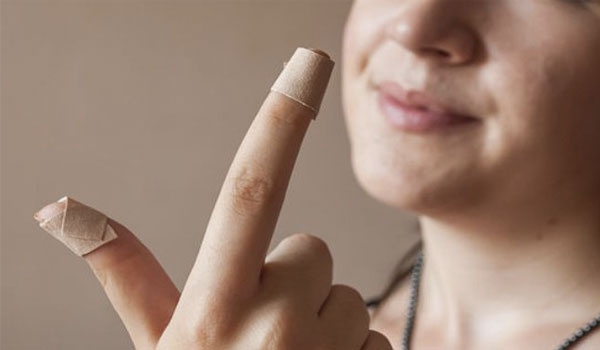 Hiem hoa bat ngo tu thoi quen can mong tay anh 3