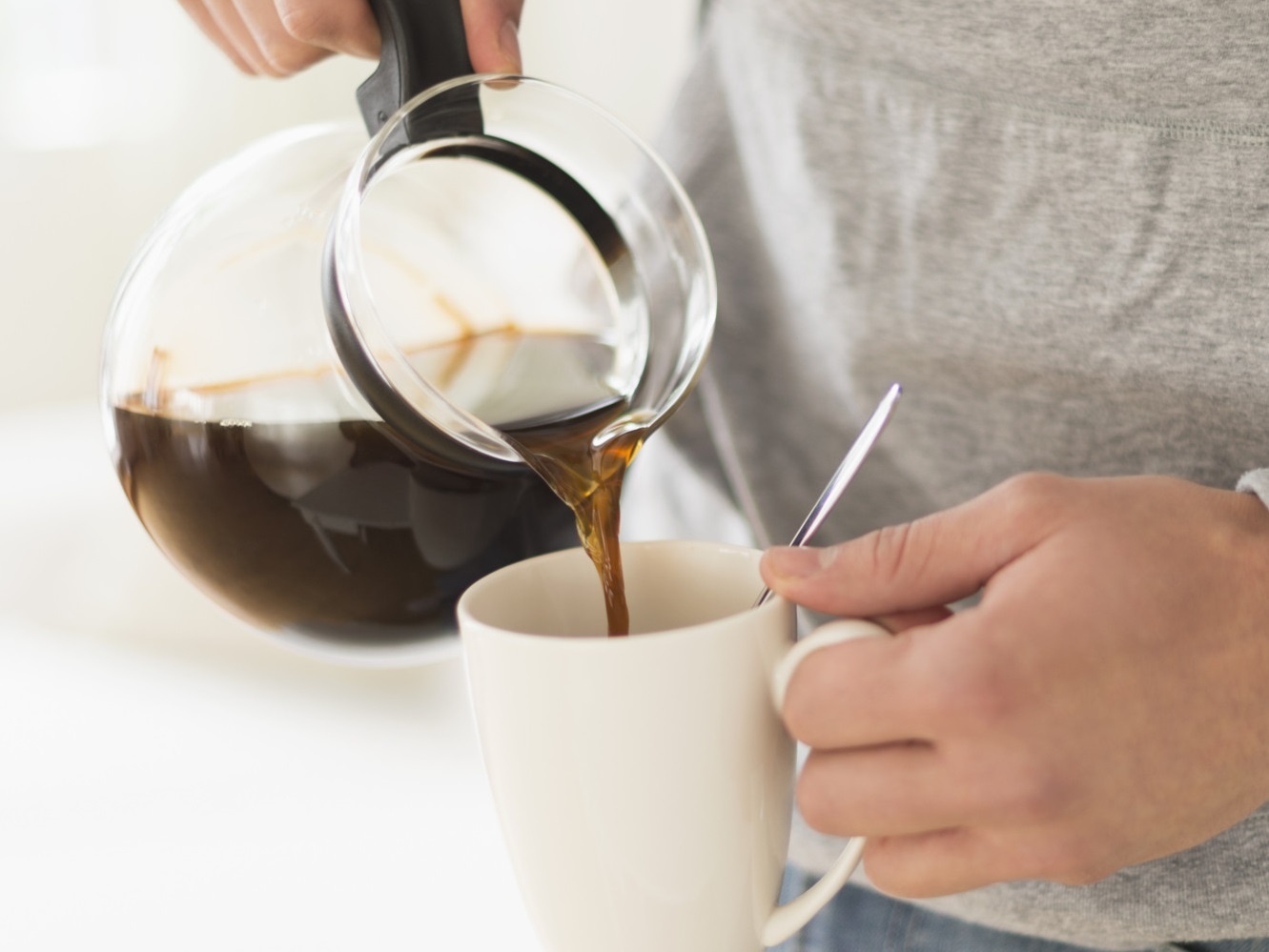 Thuc hu viec uong ca phe giup giai ruou hinh anh