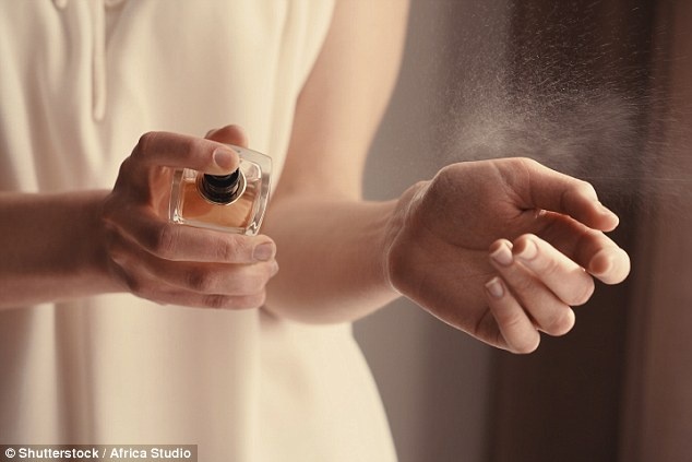Mẹ dùng nước hoa và đồ nhựa có ảnh hưởng tới thai nhi? ảnh 1 Me dung nuoc hoa va do nhua co anh huong toi thai nhi? anh 1