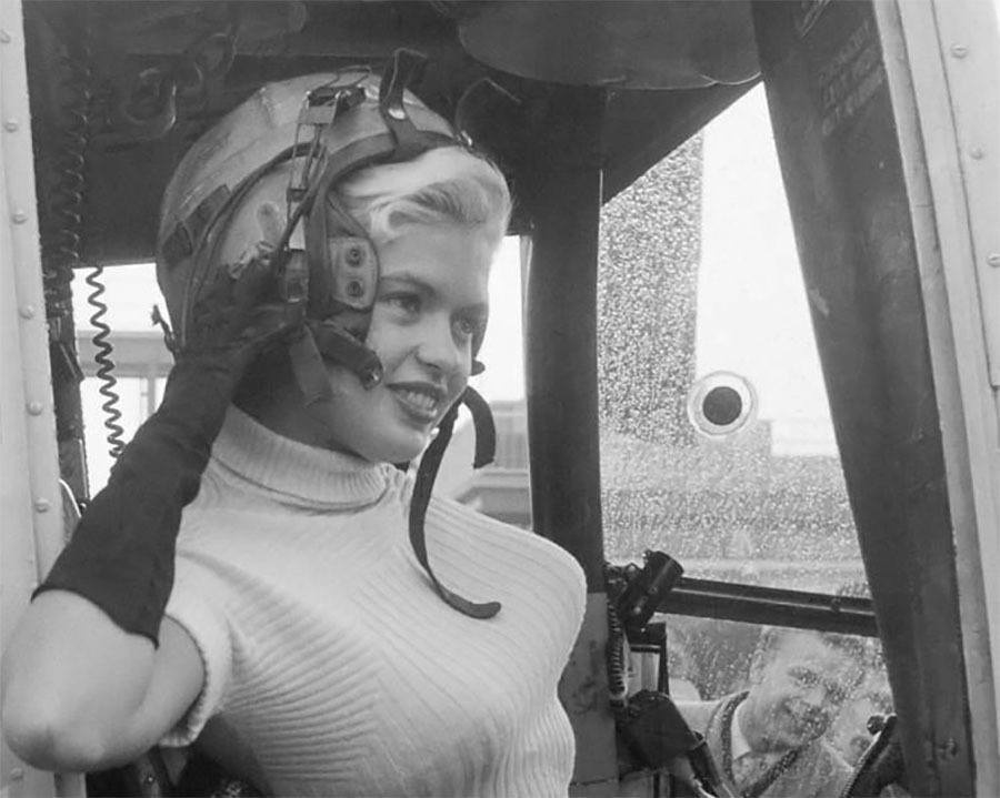 Nguoi phu nu dau tien cay nguc tren the gioi - ngay ay,  bay gio anh 3