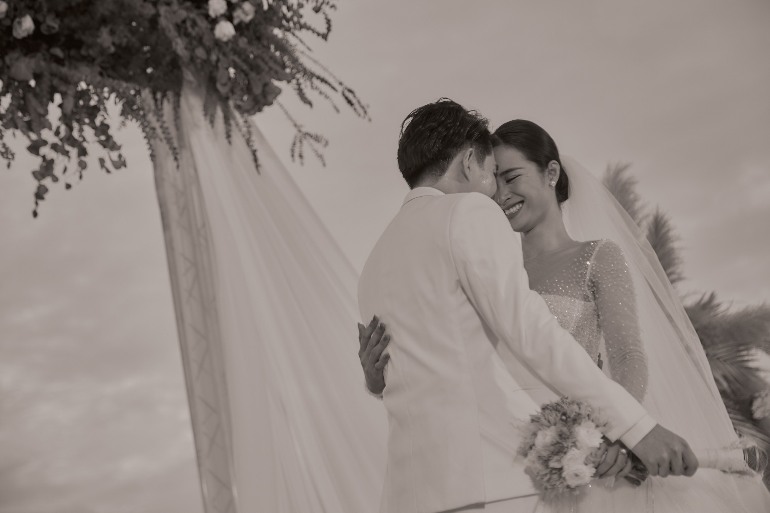 Dam cuoi Dong Nhi - Dong Cao Thang anh 6