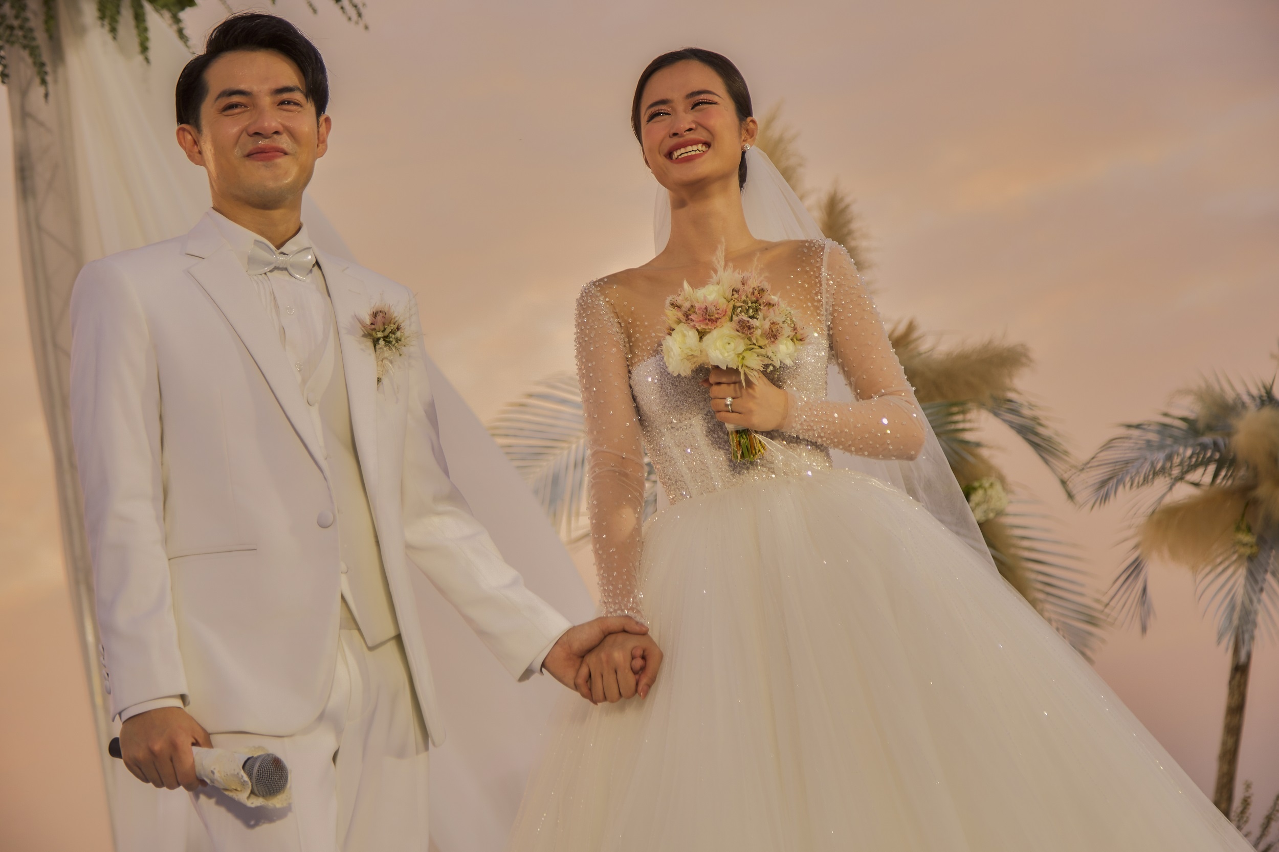 Dam cuoi Dong Nhi - Dong Cao Thang anh 10