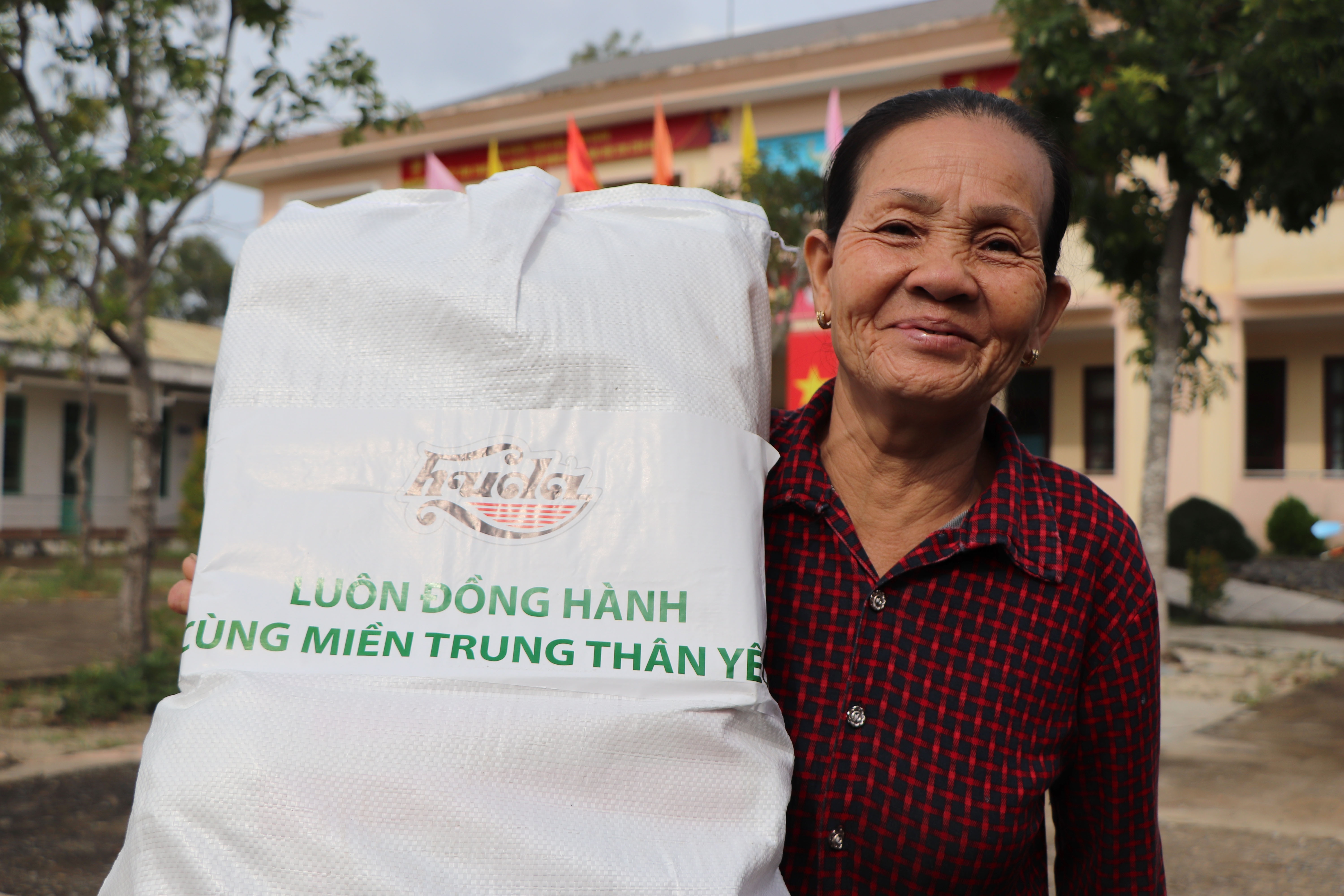 Luon dong hanh cung mien Trung yeu thuong anh 12