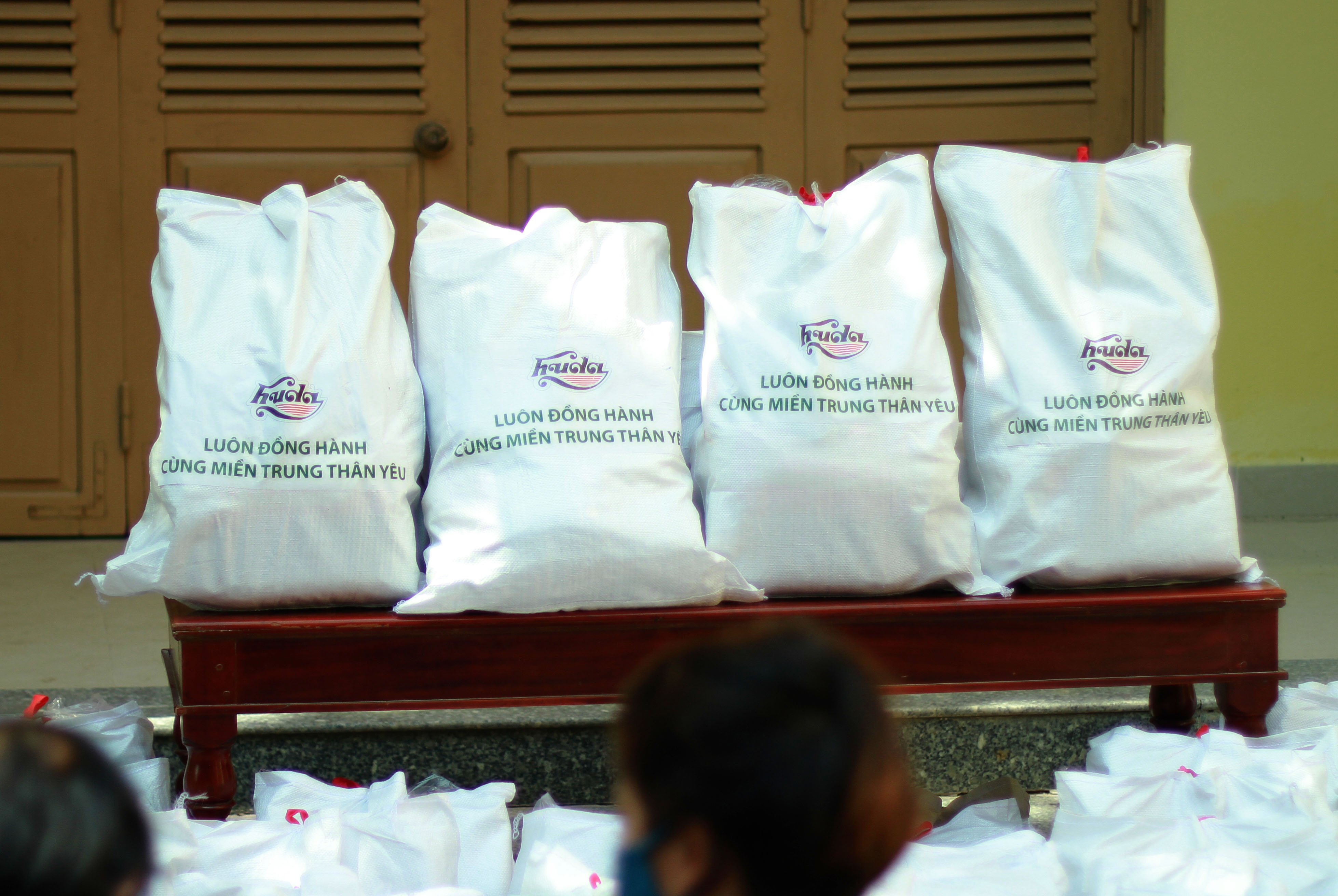 Luôn đồng hành cùng miền Trung yêu thương ảnh 2 Luon dong hanh cung mien Trung yeu thuong anh 2