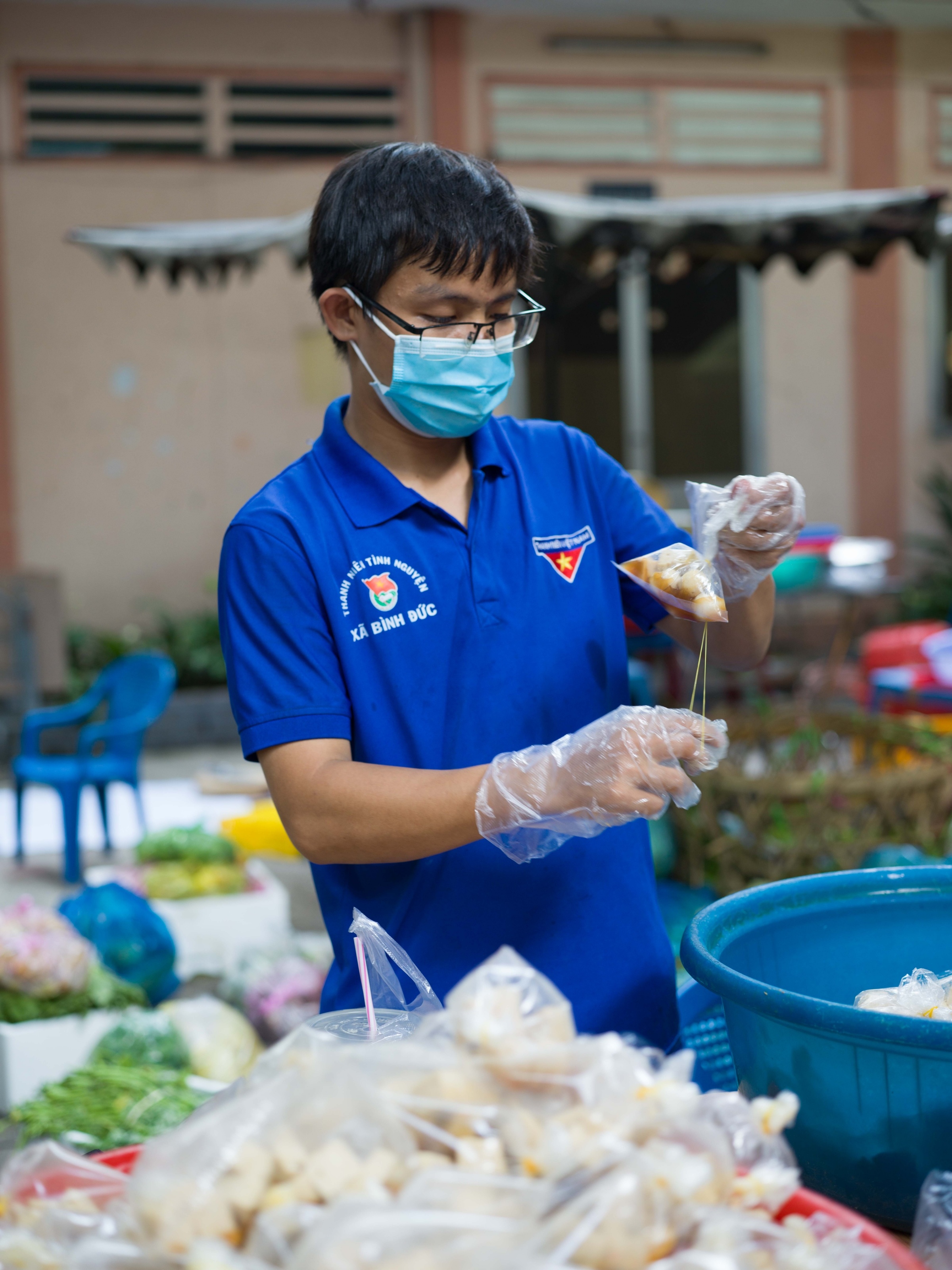 nhóm TNV tặng suất cơm miễn phí ảnh 8 nhom TNV tang suat com mien phi anh 8
