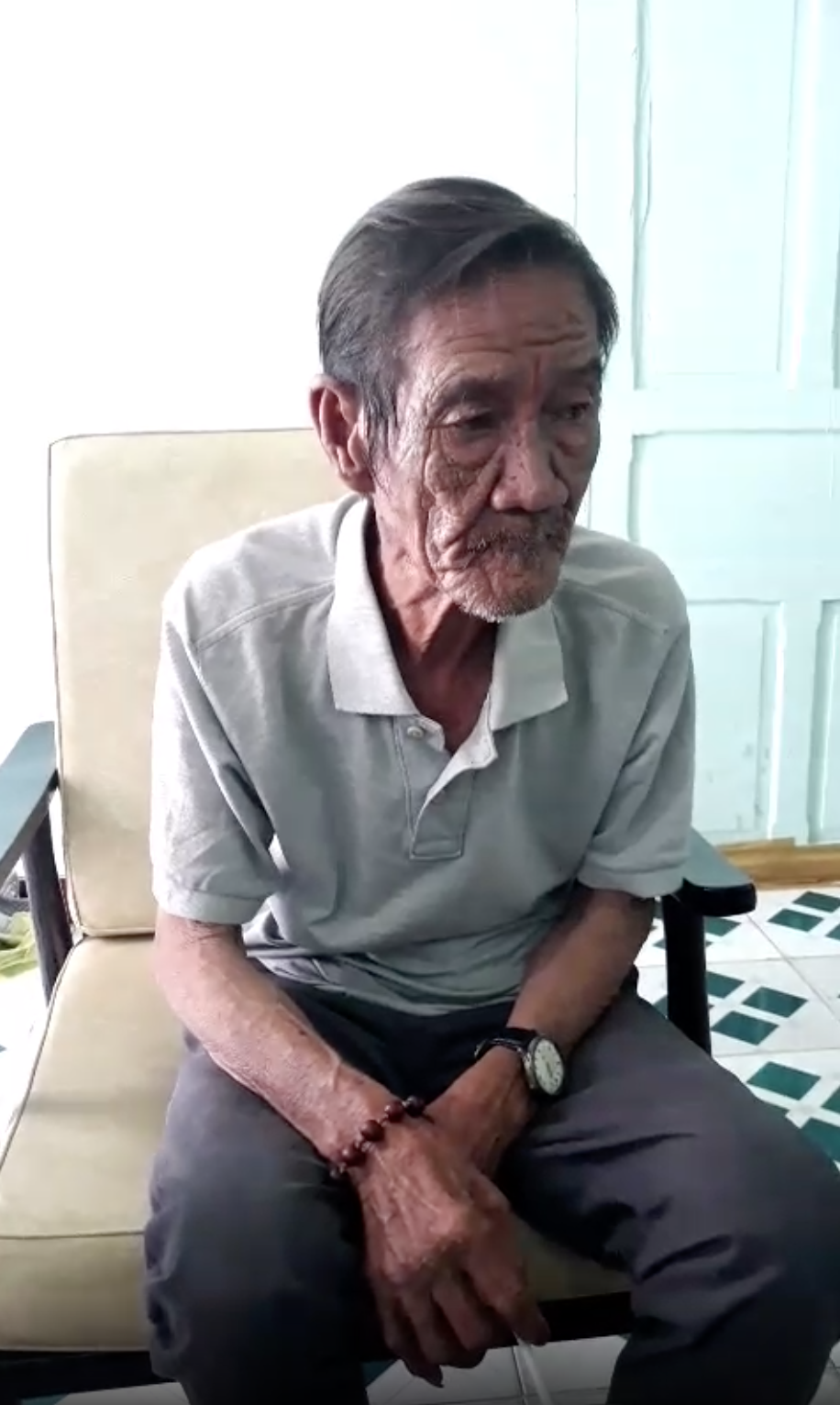 cu ong di lac duoc tim thay nho video mang xa hoi anh 1