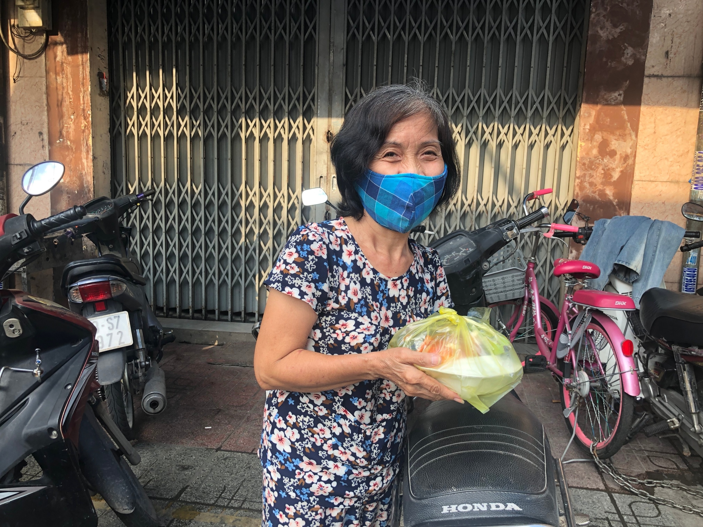 Việt kiều tặng cơm miễn phí ở TP.HCM ảnh 1 Viet kieu tang com mien phi o TP.HCM anh 1