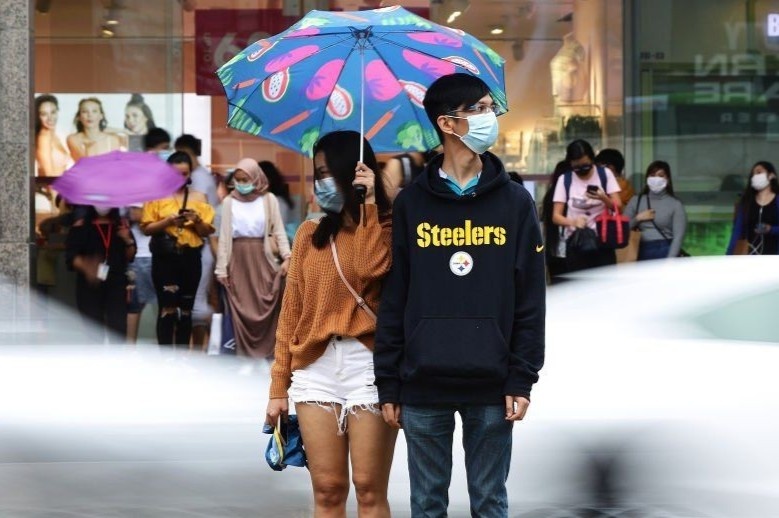 Khong dam co con vi khong du tien hinh anh