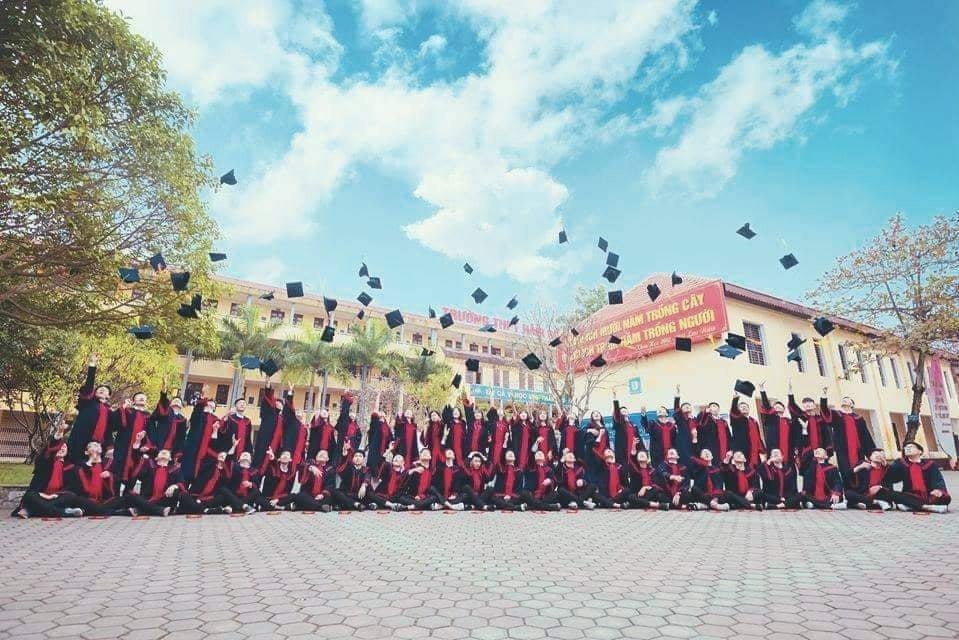 mang bang ron co vu ban thi dai hoc anh 2