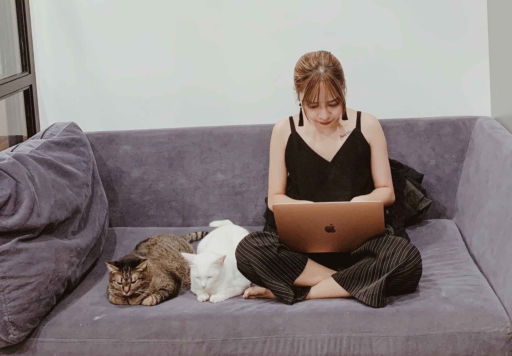 gioi tre tiet kiem tien nho gian cach xa hoi anh 3