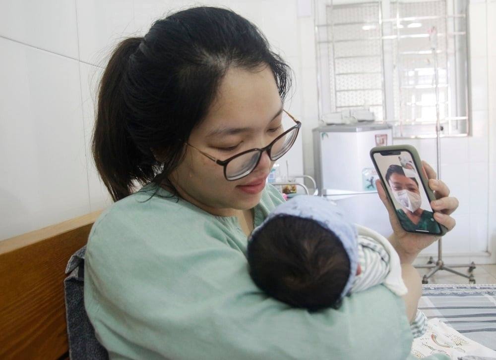 bac si xa nha chong dich anh 2