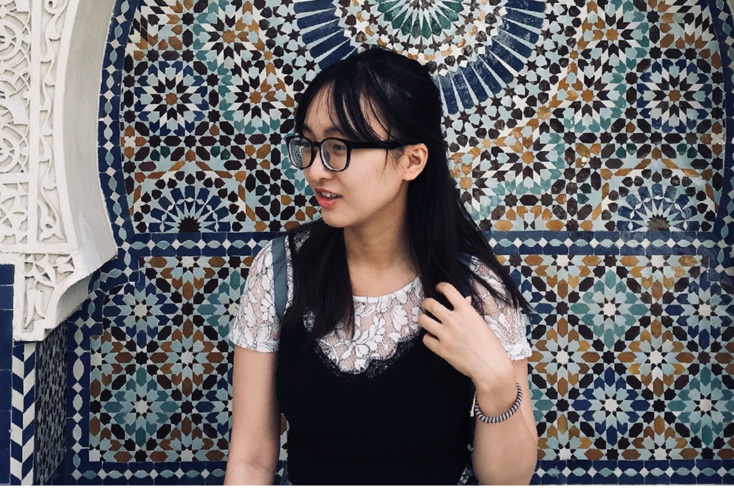 Co gai Viet lam viec tai Bo Tu phap Phap hinh anh