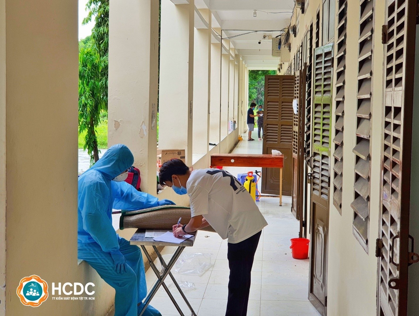 benh nhan dieu tri thanh cong Covid-19 anh 1