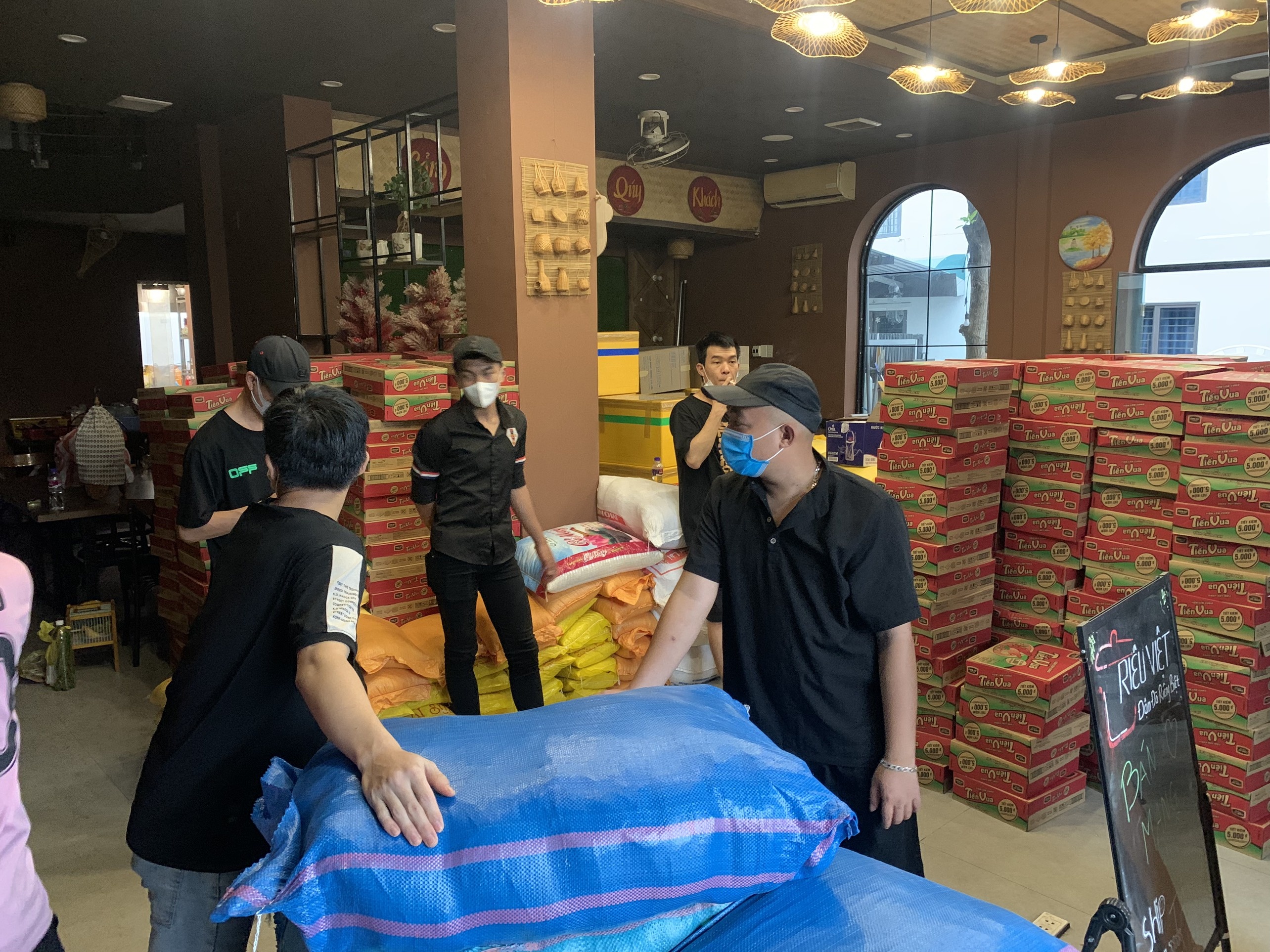 cứu hộ xe máy cho người dân hồi hương ảnh 14 cuu ho xe may cho nguoi dan hoi huong anh 14