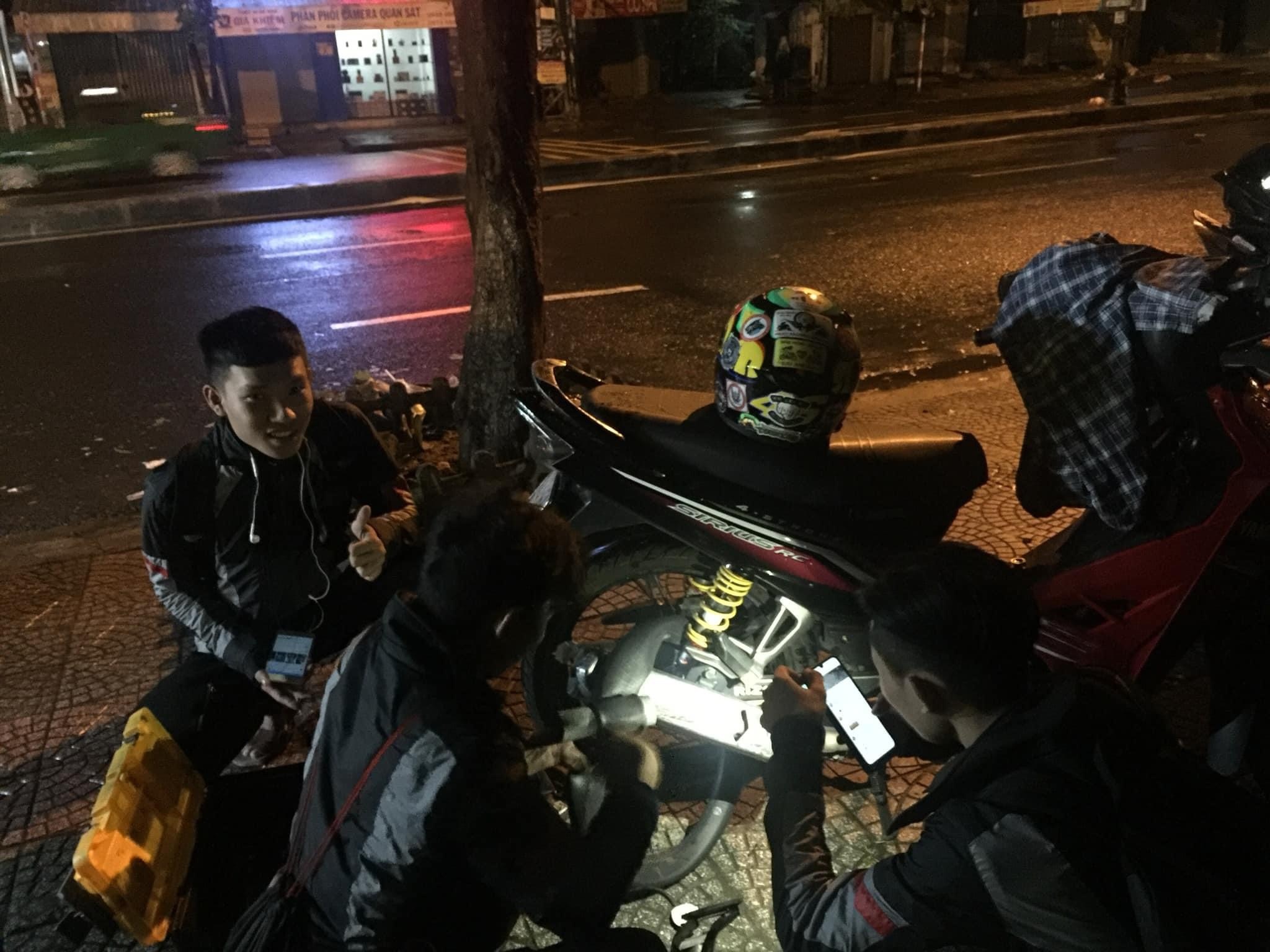 cứu hộ xe máy cho người dân hồi hương ảnh 8 cuu ho xe may cho nguoi dan hoi huong anh 8