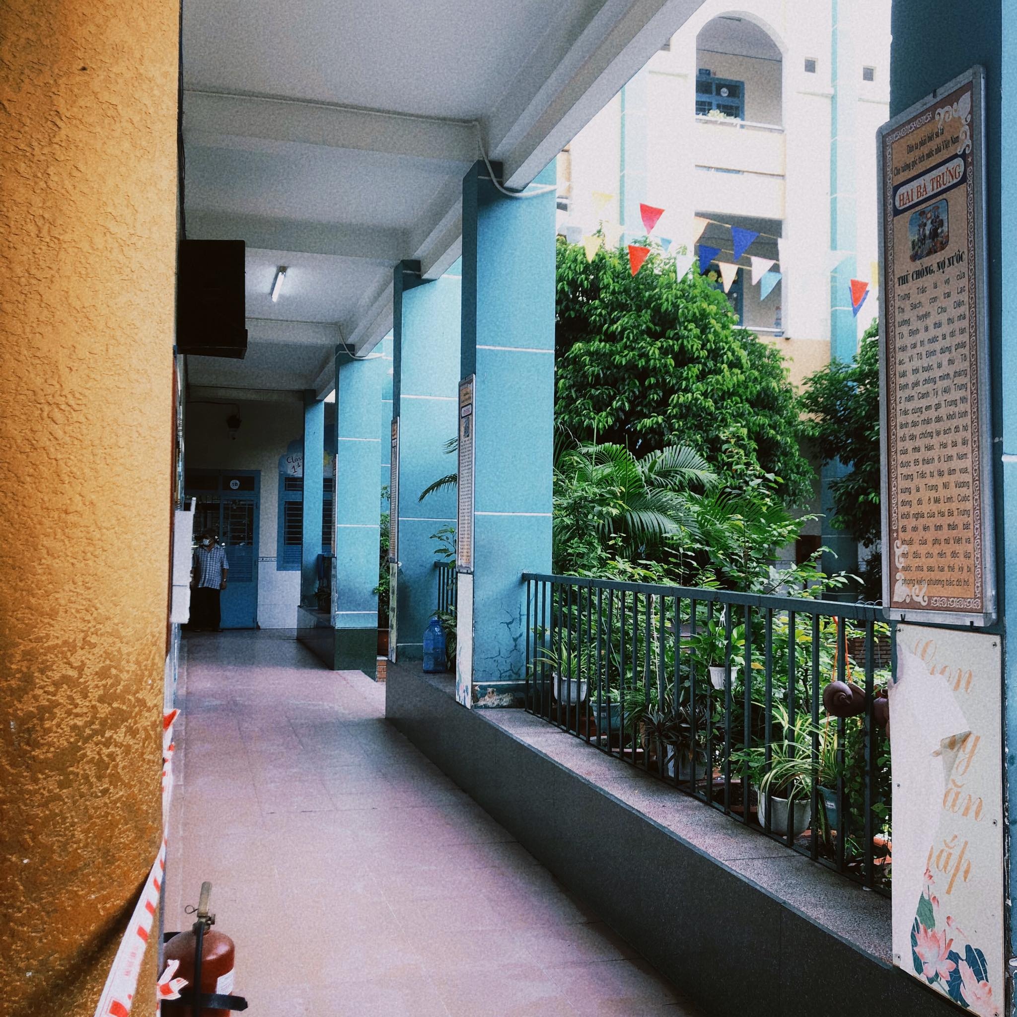 co gai cung gia dinh dieu tri Covid-19 anh 9