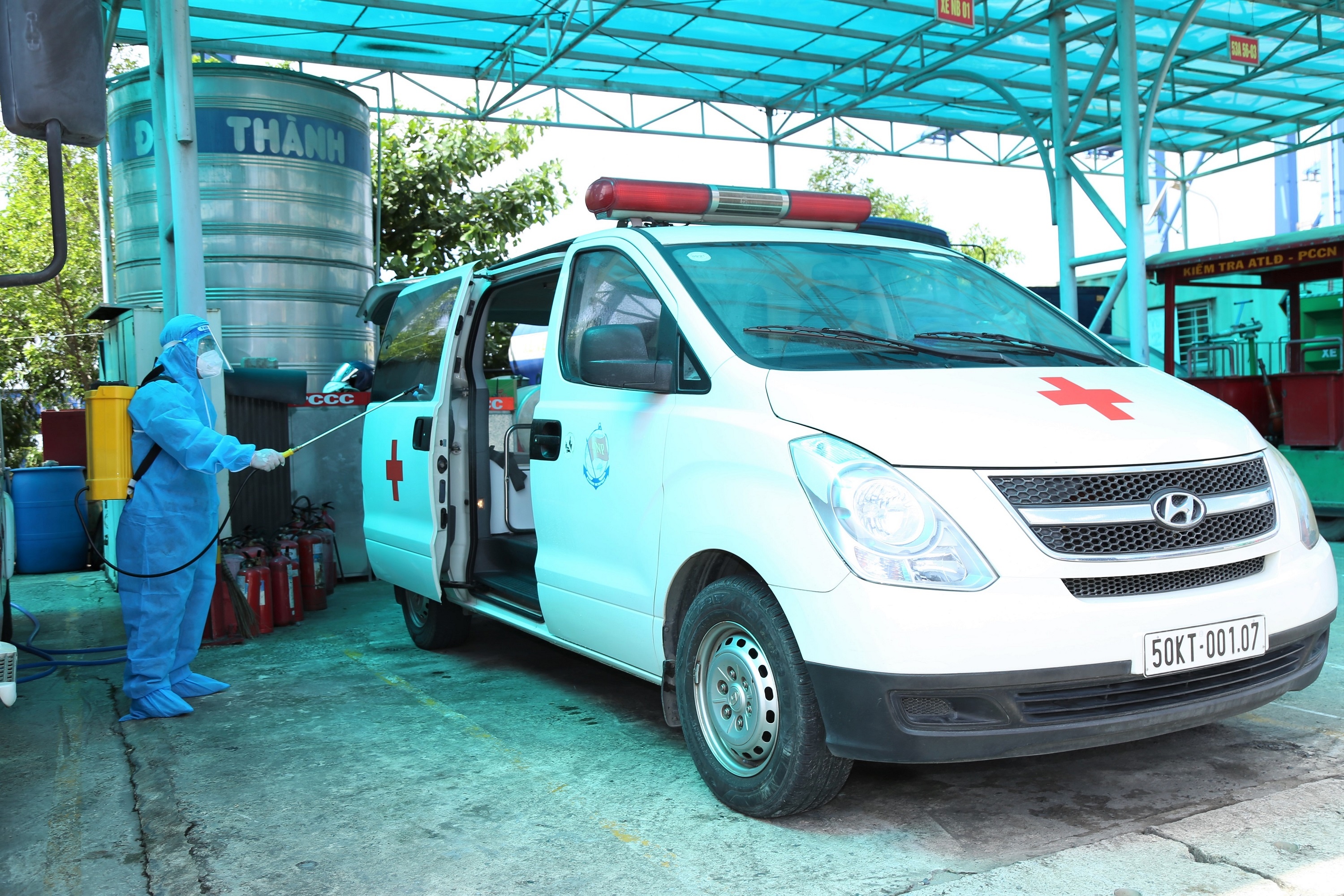 đội lái xe cứu thương Tân cảng ảnh 1 doi lai xe cuu thuong Tan cang anh 1