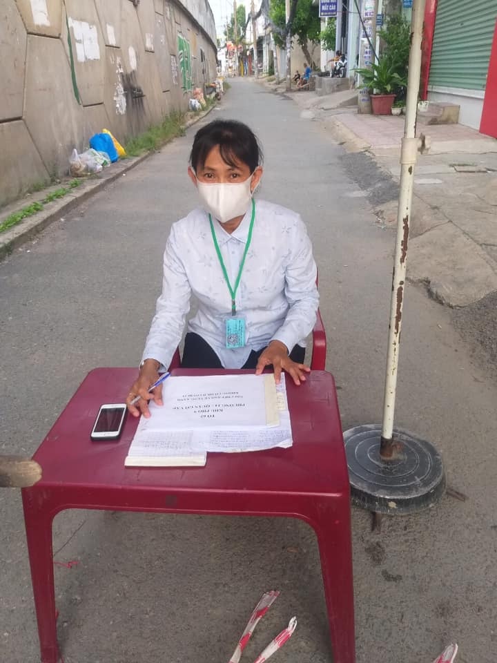 me don than cung 2 con chong dich anh 2