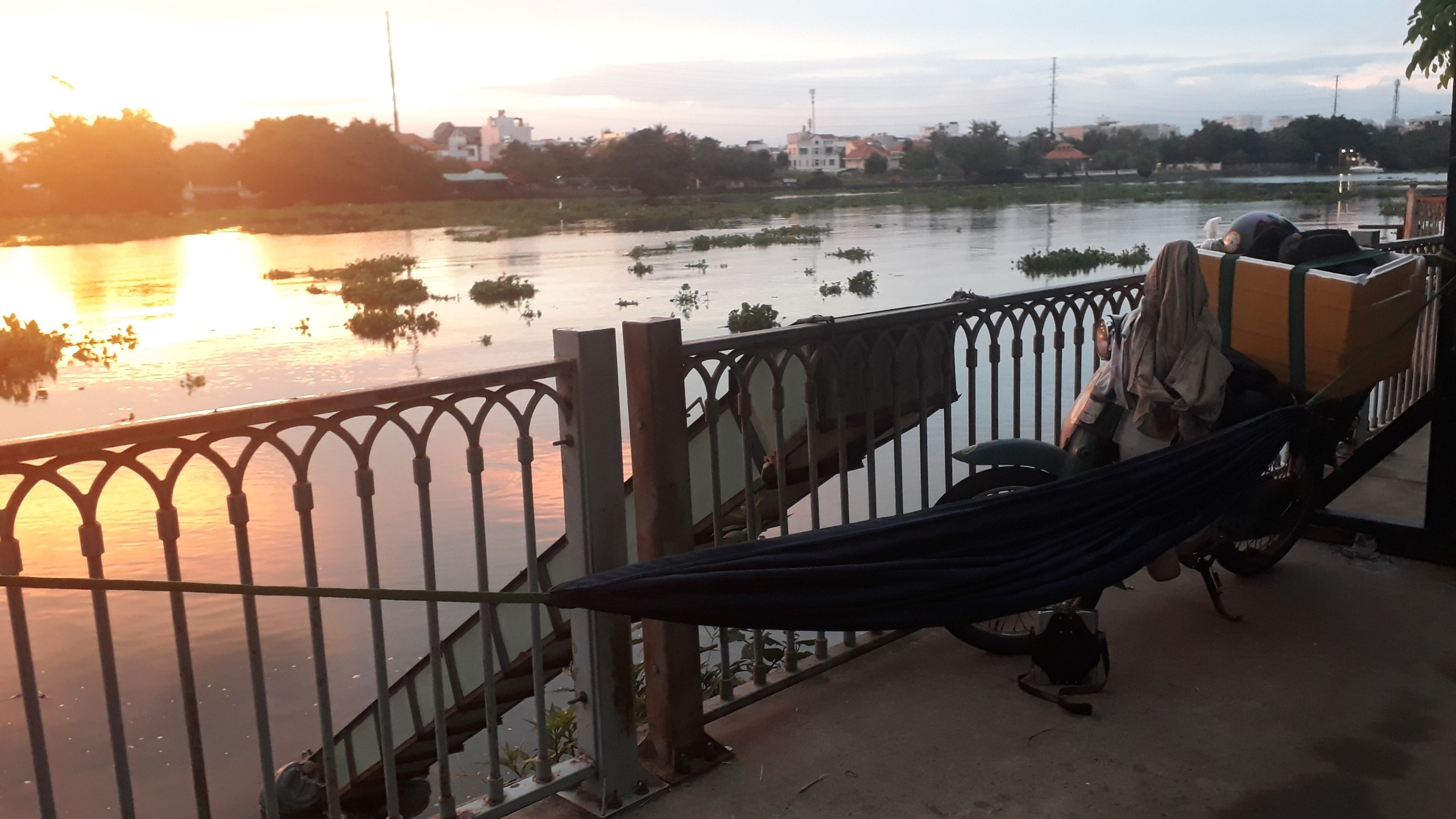 thầy giáo đi chống dịch ảnh 3 thay giao di chong dich anh 3