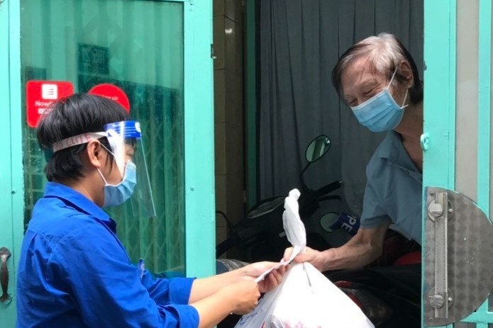 TNV di cho ho giup nguoi dan: 'Duoc cam on la niem vui lon nhat' hinh anh